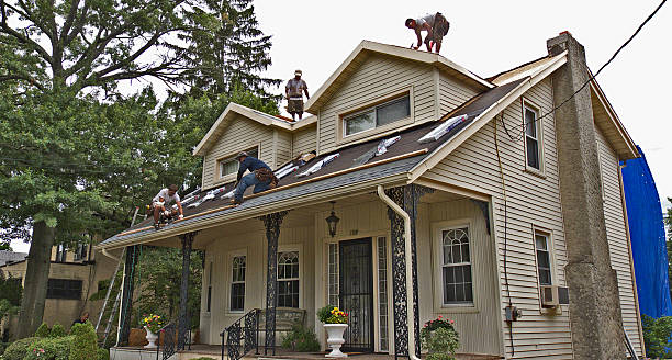 Quick and Trustworthy Emergency Roof Repair Services in Des Moines, WA